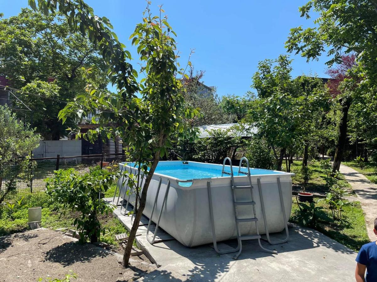 קובולטי Hotel Near The Sea מראה חיצוני תמונה