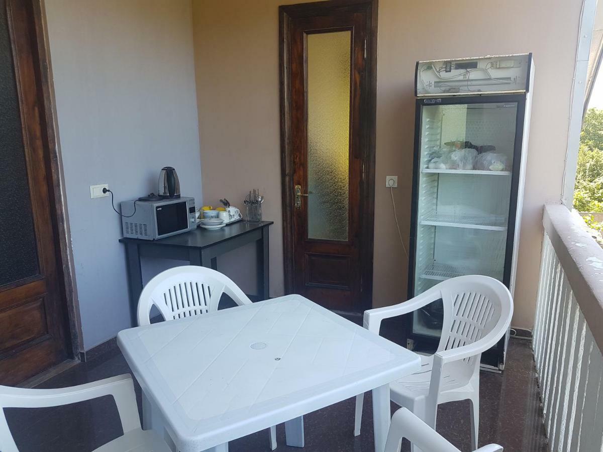קובולטי Hotel Near The Sea מראה חיצוני תמונה