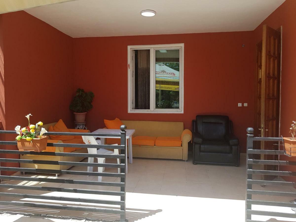 קובולטי Hotel Near The Sea מראה חיצוני תמונה